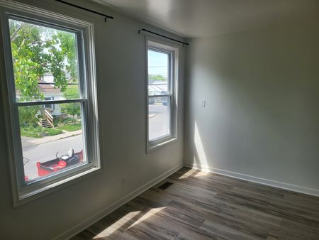 557 Albert Street, Kingston, ON K7K 4M5 - Photo 5