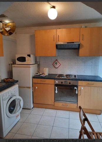 Studio Flat, Masters House, N20 - Photo 2
