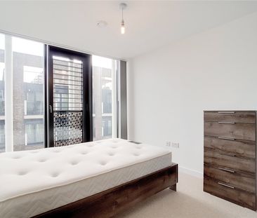 Great Eastern Road London E15 - Photo 5