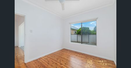 Fully Renovated 1 Bedroom Granny - Photo 2