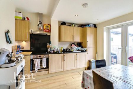 2 bedroom maisonette to rent - Photo 2