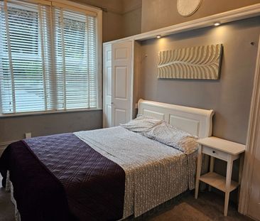 1 Bed Flat, Court Road, SO15 - Photo 3