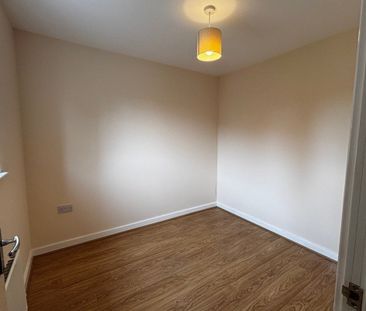 Scarlett Avenue - Photo 4