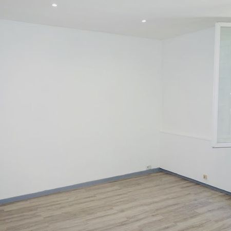 Location - Appartement T3 de 51 m², avec cour privative et cagibi - Photo 3