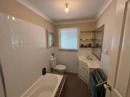 3-Bedroom Home with Separate Studio/Retreat - Photo 3