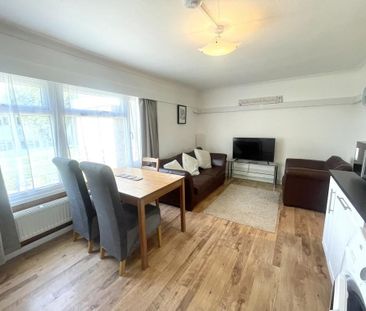 2 bedroom ground floor flat to rent - Photo 2