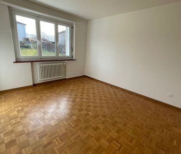 Attraktive Wohnung mit Balkon an guter Lage in Jona - Photo 3