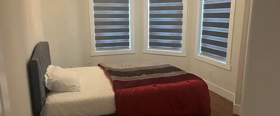 1 bedroom backing to green space — 1 Bedroom Room For Rent - Photo 1