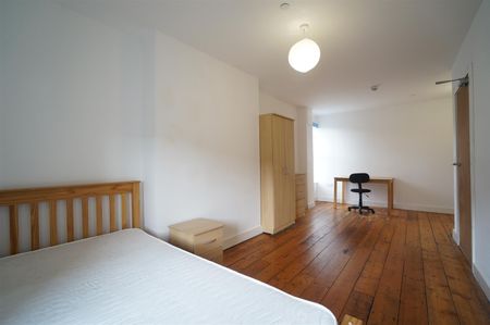 4 College Road - Photo 5