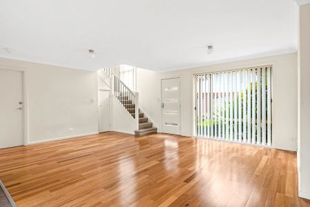 Modern 3-bedroom Townhouse - Photo 5
