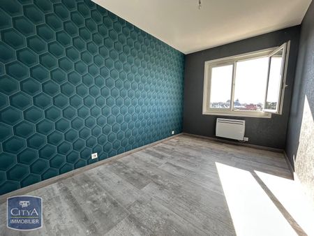 Location Appartement 4 pièces 59m² DIEPPE 76370 - Photo 2