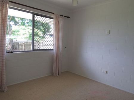 FAMILY HOME IN POPULAR COASTAL COMMUNITY - Photo 5