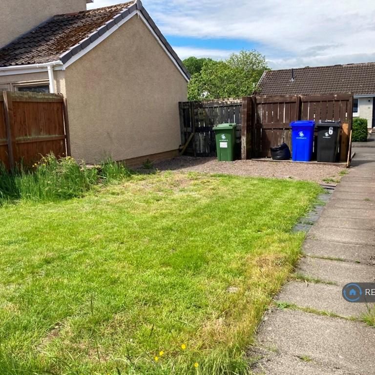 1 bedroom semi-detached house to rent - Photo 1