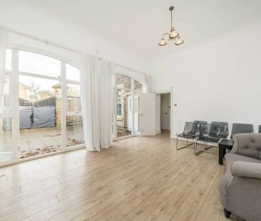 Royal Drive - Photo 2