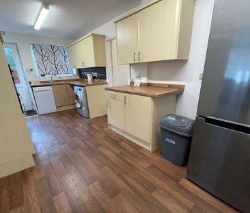 Gainsborough Court, Beeston, NG9 2HZ - Photo 3