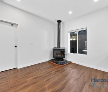 Spacious Family Living in a Convenient St Albans Location - Photo 4