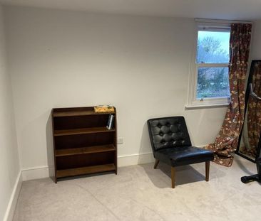 Large double room and beautiful en-suite bathroom in the heart of S... - Photo 2