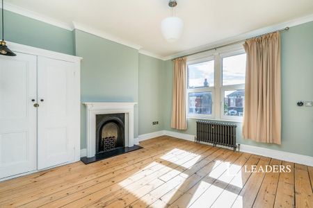 5 bedroom detached house to rent - Photo 4