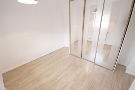 2 Bedroom Flat/Apartment To Let - Photo 2