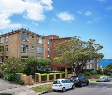 Light-Filled Apartment in Prime Location! - Photo 3