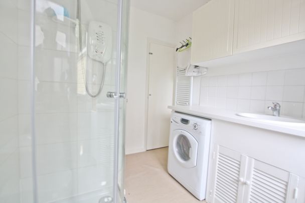 Oakways, Lee, SE9, London - Photo 1