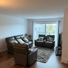 1 room apartment of 93m² in Gatineau - Photo 2
