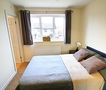 1 bedroom in a house share to rent - Photo 3