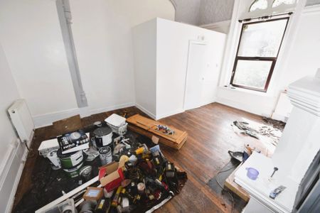 2 bedroom Flat in Towers Flat 3, Leeds - Photo 2