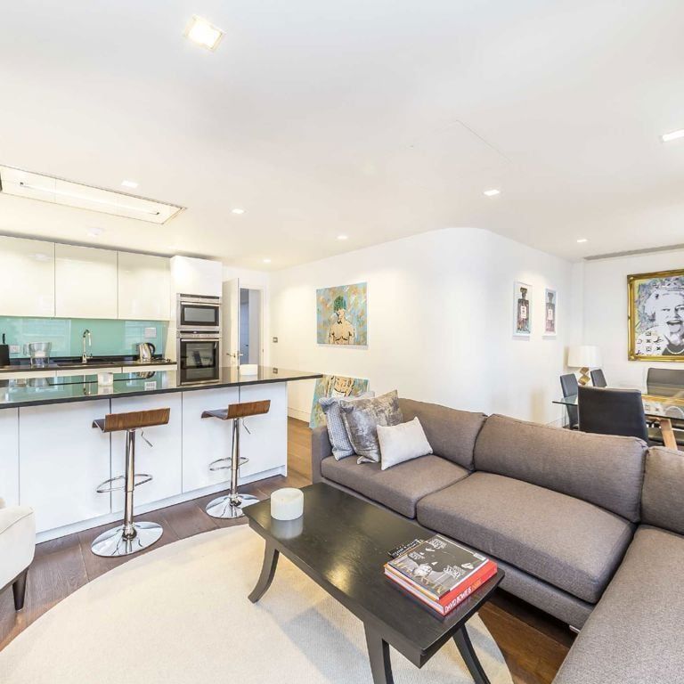 Bruton Place, Mayfair, W1J - Photo 1