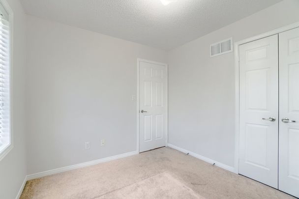 For Lease - 160 Gentile Circle, Vaughan, Ontario - Photo 1