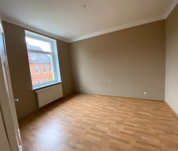 Moderne 4-Zimmer-Wohnung mit großem Balkon in zentraler Lage! - Photo 4