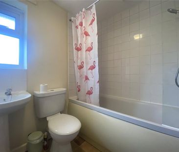 2 bedroom semi-detached house to rent - Photo 3