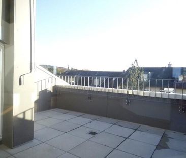 Moderne 4.5-ZW à 119m2 im DG mit Terrasse - Photo 6