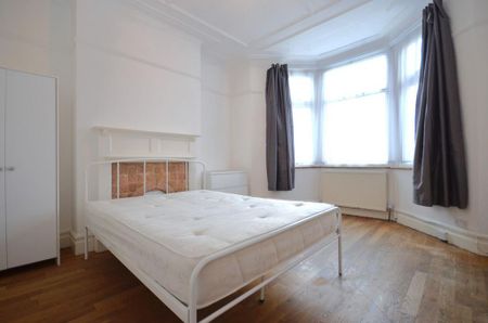 5 bedroom terraced house to rent - Photo 3