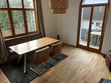 Charmante 4-Zimmer-Wohnung in gepflegter Altbauvilla - Photo 3