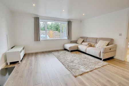 3 bedroom detached house to rent - Photo 4