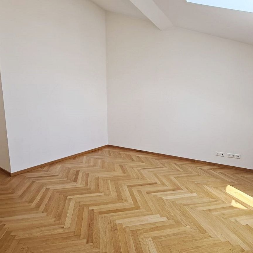 CITY-HIGHLIGHT, Gonzagagasse, klimatisiertes 122 m2 Dachgeschoss mit 8 m2 Terrasse, 3 Zimmer, Komplettküche, 2 Bäder, Parketten, Börse-Nähe - Foto 1