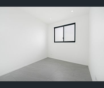 Modern & Stylish Granny Flat in a Convenient Oran Park Location - Photo 6