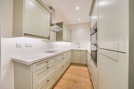 A well presented character home in the charming village of Brasted. - Photo 5