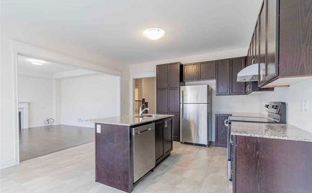 For Lease - 69 Walter Tunny Crescent, East Gwillimbury, Ontario - Photo 4