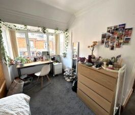 40 Richmond Avenue, Leeds, LS6 1BZ - Photo 2