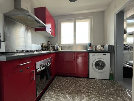 Location Appartement 3 pièces 64m² NIORT 79000 - Photo 2