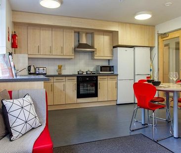 1 bedroom in a flat share to rent - Photo 6