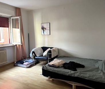 APPARTEMENT 2 PIÈCES À ZURICH - DISTRICT 3 WIEDIKON, MEUBLÉ, TEMPOR... - Photo 2