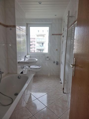 Schmucke Dreiraumwohnung mit Balkon in Weida! - Photo 3