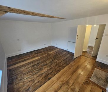 2 bedroom end of terrace house to rent - Photo 2