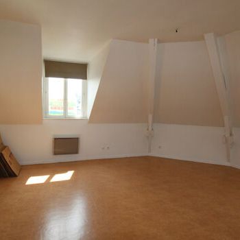 Appartement 2 pièces 57m2 REIMS 595 euros - Photo 1