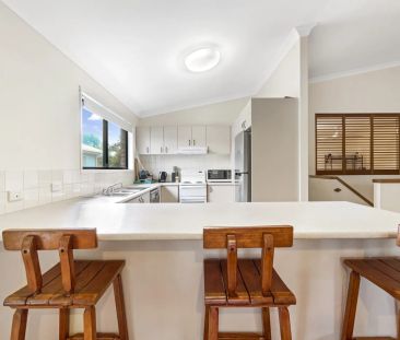 Unit 1/11 Mudjimba Esplanade, - Photo 1