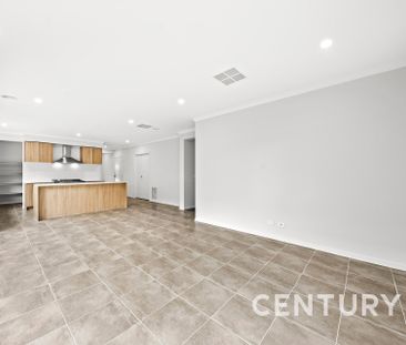 Modern Family Home with Two Lounge Rooms - Photo 2