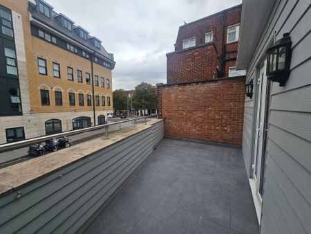 Bellevue Road, Southampton - Photo 3